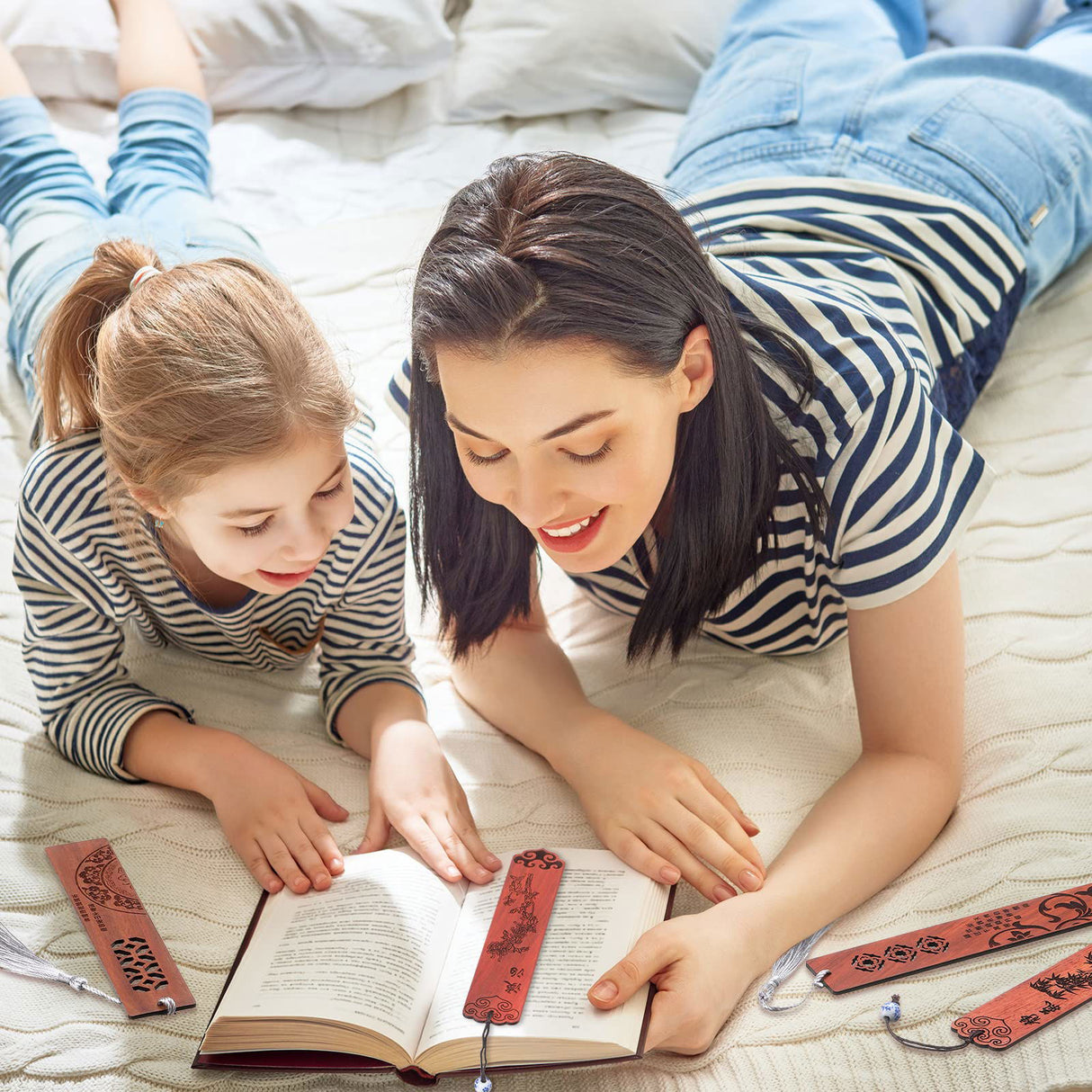 10 Pcs Wooden Bookmark Craft with 10 Pcs Velvet Bags Set Handmade Wooden Carving Book Mark with Porcelain Pendant for Women Men for Office Teacher Yexiya