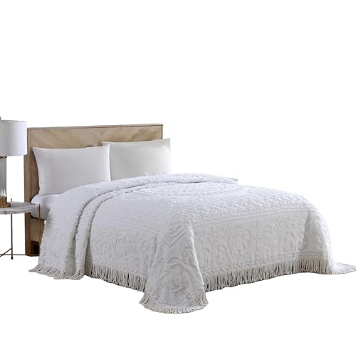 Beatrice Home Fashions Medallion Chenille Bedspread, Full, White Beatrice Home Fashions