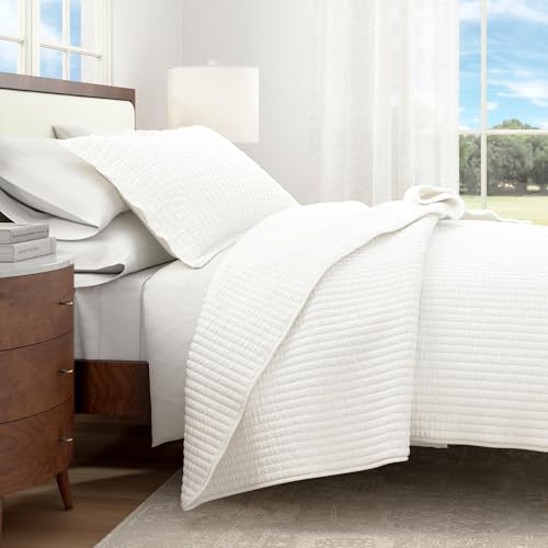 Great Bay Home Twin/Twin XL Quilt Bedding Set, 2-Piece Lightweight Summer Channel Stitch Quilt Set with Shams, Ultra Soft White Bedspreads, Quilted Bedding Coverlets for All Seasons Great Bay Home