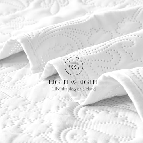 akkialla King/Cal King Quilt Bedding Set for All Seasons,Lightweight White Bedspreads King Size,Modern Style Microfiber Soft Floral Pattern Coverlet Set(1 Quilt,2 Pillow Shams) akkialla