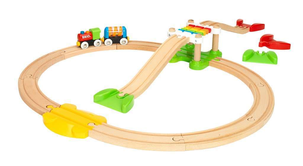 BRIO My First Railway – 33727 Beginner Pack | Wooden Toy Train Set for Kids Age 18 Months and Up Brio