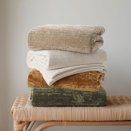 EVERGRACE Velvet Quilt Set King Size, Luxurious Soft Striped Channel Bedding Set, Lightweight Velvet Comforter for All Season, Oversized Bedspread Coverlet with 2 Matching Shams, Olive Green EVERGRACE