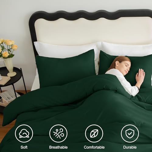 CozyLux Dark Emerald Green Full Size Comforter Set, 3 Pieces Solid Breathable Quilted Bedding Sets, Luxury Fluffy Soft Bed Set with Down Alternative Comforter All Season (1 Comforter & 2 Pillowcases) CozyLux