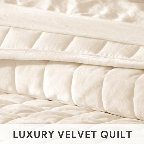RECYCO Luxury Velvet Quilt Set Full Queen Size, Lightweight Velvet Comforter Set, Oversized Bedspread Coverlet Quilted Bedding Set, with 2 Matching Pillow Shams, for All Season, Cream White RECYCO