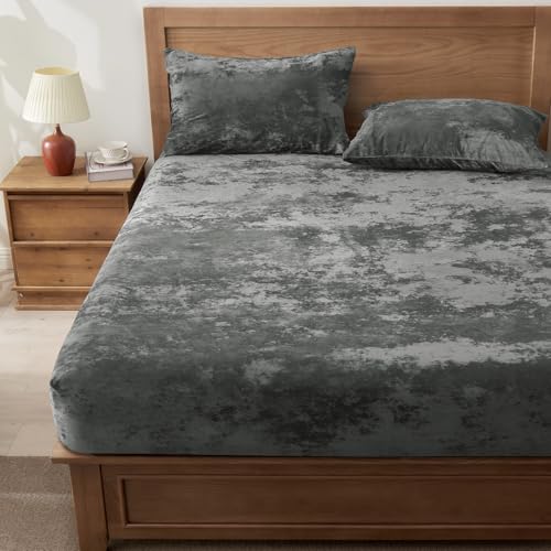 BEDELITE Velvet Fitted Sheet and Pillowcases Set, Luxury Soft Fuzzy Bottom Sheet with Reinforced Elastic Corner Straps, Deep Pocket up to 15 Inch, 1 Fitted Sheet and 2 Pillowcases (Full, Grey) BEDELITE
