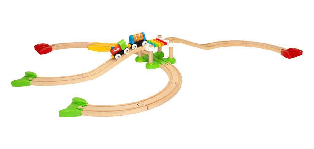 BRIO My First Railway – 33727 Beginner Pack | Wooden Toy Train Set for Kids Age 18 Months and Up Brio