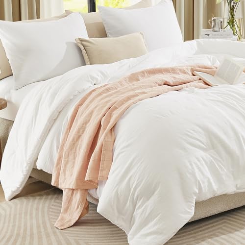 WRENSONGE Queen Comforter Set - 3 Pieces Prewashed White Comforter Soft Lightweight Bedding for All Seasons, Fluffy Down Alternative Comforter Queen Size with 2 Pillow Shams WRENSONGE