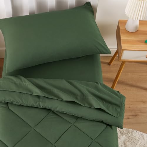 Wake In Cloud - Toddler Bedding Set for Boys Girls, 4 Pieces Soft Crib Bed Set Including Comforter, Sheets and Pillowcase, Olive Green Wake In Cloud