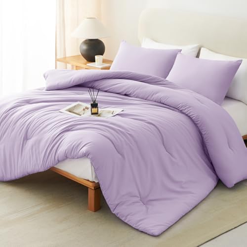 CozyLux Lavender Full Size Comforter Set, 3 Pieces Light Purple Solid Breathable Quilted Boho Bedding Sets, Luxury Fluffy Soft Bed Set with Down Alternative Comforter and 2 Pillowcases for All Season CozyLux