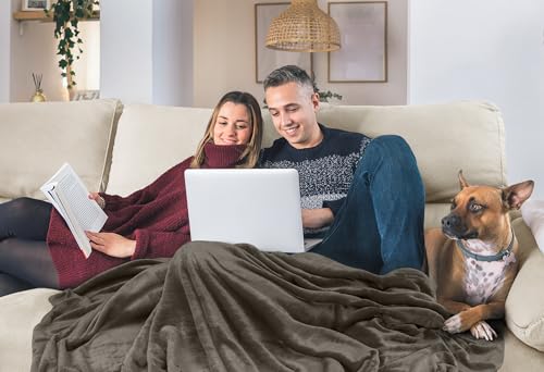 Utopia Bedding Fleece Blanket King Size Brown 300GSM Luxury Fuzzy Soft Anti-Static Microfiber Bed Blanket (90x102 Inch) Utopia Bedding