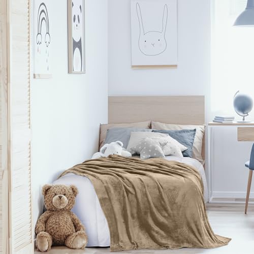 Utopia Bedding Fleece Blanket Twin Size Camel 300GSM Luxury Anti-Static Fuzzy Soft Microfiber Bed Blanket (60x80 Inch) Utopia Bedding