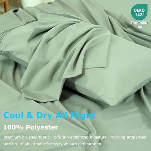 Popfavor Deep Pocket Full Fitted Sheet with Straps - Fits Mattresses Up to 21" Thick - 3 Piece Bed Sheets - Moisture Wicking, Cooling & Soft Fitted Sheet & Pillow Cases (Light Green) Popfavor