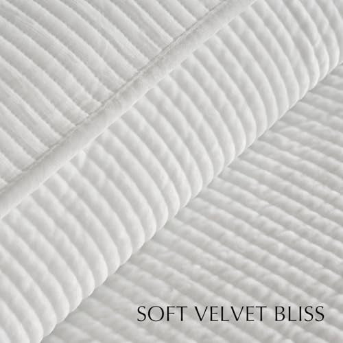 EVERGRACE Velvet Quilt Set King Size, Luxurious Soft Quilted Bedding Sets, Lightweight Velvet Comforter for All Season, Striped Channel Bedspread Coverlet with 2 Shams, Bright White EVERGRACE
