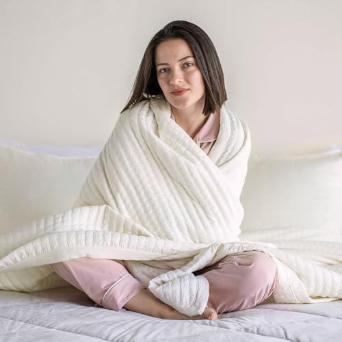 KASENTEX Oversized Queen Quilt Set 102"x106" – Soft Washed 3-Layer Lightweight Bedspread, Minimalist Nordic Design, All-Season Spring & Summer Quilt Set (1 Quilt + 2 Pillow Shams),Cream White KASENTEX