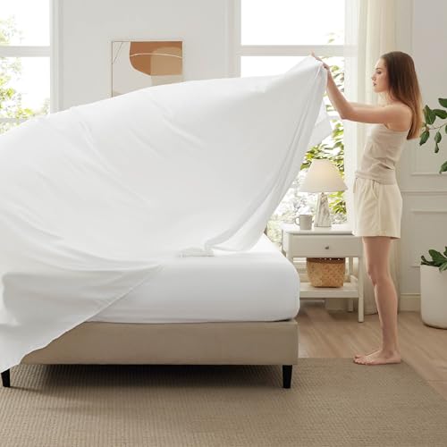 Bedsure Queen Sheet Set - 4 Pieces Soft Queen Size Sheets - Breathable & Cooling - Hotel Luxury - Easy Care Polyester Microfiber Bedding for Women, Men, Bright White Bedsure