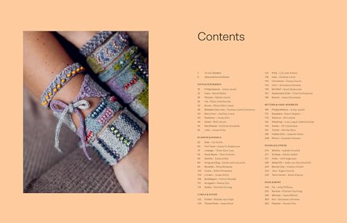 52 Weeks of Accessories: Beautiful Patterns for Year-round Knitting WoodArtSupply