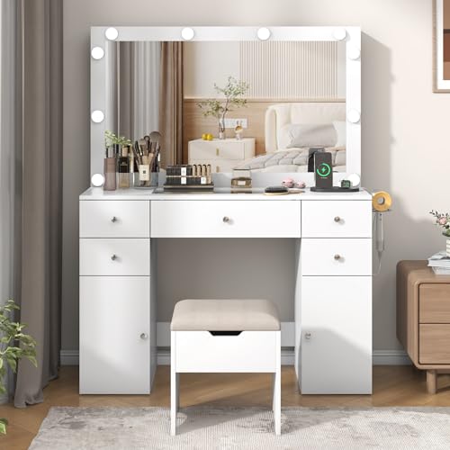 Vanity Desk with Lighted Mirror & Power Outlet, Makeup Vanity Table with 5 Drawers & 2 Cabinets, Large Vanity Set with Stool, Glass Top, Sliding Jewelry Storage Shelves, for Women Girls, White chartustriable