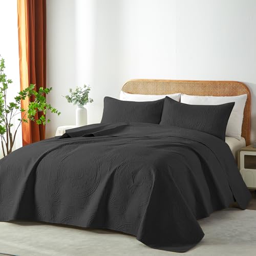 WURUIBO King/Cal King Quilt Set Black,Ultrasonic Embossed Bedspread, Lightweight Microfiber Coverlet, Modern Thin Bedding Set for All Season, 3 Piece(1 Quilt,2 Pillow Shams) WURUIBO