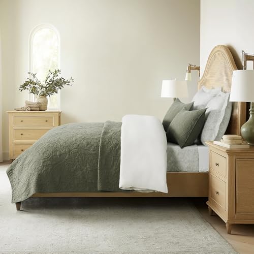 EVERGRACE 100% Cotton Paisley Quilt Set, King Size 3 Piece Set – Prewashed Lightweight Bedspread with 2 Shams, Soft & Breathable Matelasse Coverlet for All-Season Comfort, Olive Green EVERGRACEHOME