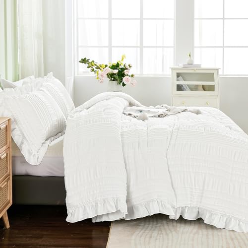 WONGS BEDDING White Queen Comforter Set,Boho Ruffle Comforter for Queen Bed,Soft Seersucker Shabby Chic Bedding Set with 1 Comforter,2 Tufted Pillowcases 90"×90" WONGS BEDDING