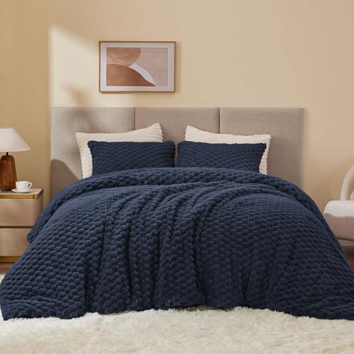 BEDELITE Fluffy Queen Comforter Set - Navy Blue Fleece Soft Comforter for Queen Size Bed, Luxury Warm Bedding Set for Winter, Fuzzy Bed Set 3 Pieces (1 Comforter, 2 Pillowcases) BEDELITE