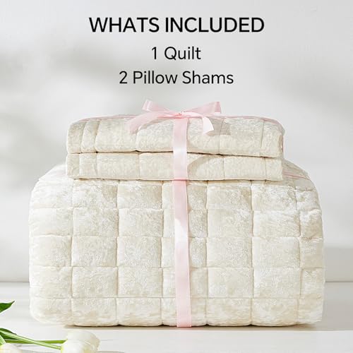 BEDELITE Velvet Quilt Set King Size - Luxury Velvet Comforter Bedding Set 3 Pieces, Lightweight Soft Cozy Shiny Cream White Oversized Bedspread Coverlet for All Seasons with 2 Pillow Shams