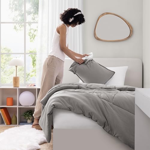 UGG Leonora Comforter Set with 1 Pillow Sham Lightweight Down Alternative Blanket Reversible All Season Washable and Hypoallergenic Bedding Set for College Dorm, Twin/Twin XL, Light Grey UGG