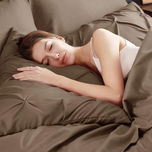 Bedsure Queen Comforter Set Brown - Bed in a Bag Queen Size Bedding 7 Pieces, GentleSoft™ Pintuck Bed Set Gift for Family, Pinch Pleat All Season Comforter with Sheets, Pillowcases & Shams Bedsure