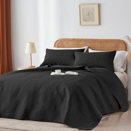 WURUIBO Full/Queen Quilt Set Black, Microfiber Lightweight Bedspreads, Ultrasonic Embossed Solid Coverlet, Thin Bedding Set for All Season, Soft Breathable Bed Cover(1 Quilt, 2 Pillow Shams) WURUIBO