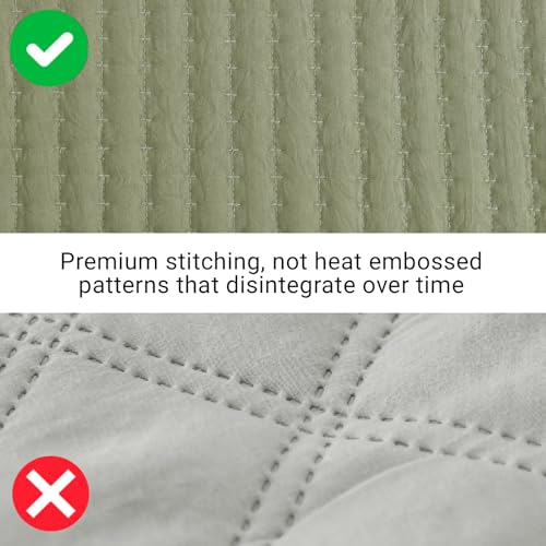 WRENSONGE Queen Quilt-3 Pieces Lightweight Bedspreads Olive Green Queen Size Quilt Bedding Set for All Seasons, Soft Summer Coverlet with 2 Pillow Shams Suitable for Bed & Couch WRENSONGE