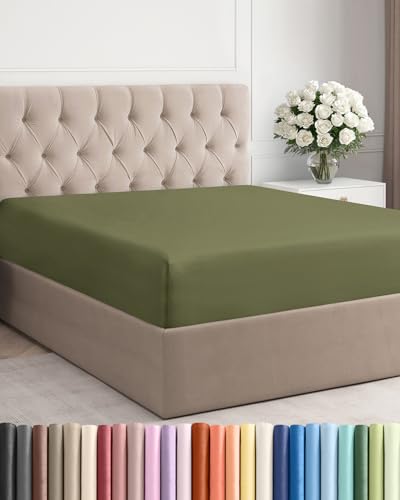Queen Fitted Bed Sheet - Bottom Single Fitted Sheet Only - Soft Hotel Luxury Bedding w/ 8-16 Inch Deep Pockets - Breathable, Cooling & Wrinkle Free - Easy-Care, Fade and Shrink Resistant - Sage Green CGK Unlimited