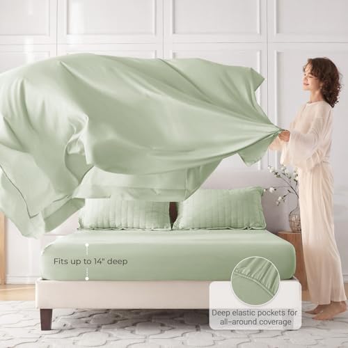 MUXHOMO 5 Pieces Twin Comforter Set, Seersucker Bed in a Bag Twin Size, All Season Luxury Bedding Set with Comforter, Flat Sheet, Fitted Sheet, Pillowcase & Sham, Light Green MUXHOMO