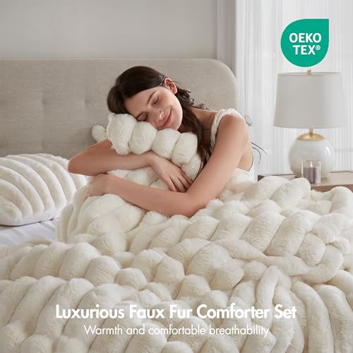 Madison Park Jasmine King Comforter Set, Luxurious Reversible Faux Fur Plush Ribbed Velvet Bedding, Fuzzy Thick Warm Winter Comforter, Super Soft Fluffy 3-Piece Set Ivory Madison Park