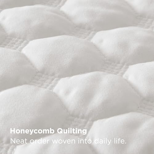 Bedsure Quilts Queen Size - Lightweight Bedspreads Queen Size with Classic Honeycomb Quilting, Soft Quilt Bedding Set, White Comforter Set Coverlet for All Seasons with 2 Pillow Shams (90" x 96") Bedsure