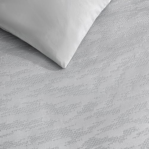 Vera Wang - King Comforter Set, Luxury Bedding Set with Matching Shams, Chic Room Essentials (Illusion Grey, King) Vera Wang
