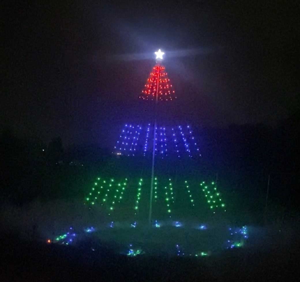 Service First Dreamlight V3 Flagpole Christmas Tree LED Light Kit for use with 20FT to 30FT flagpoles Service First