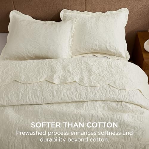 Bedsure Quilts Queen Size - Ultra Soft Pre-Washed Cloud-Like Bedding, All-Season Lightweight Comforter for Country Bedroom, Leaf Design Coverlet in Cream Yellow, 90 x 96 Inches Bedsure
