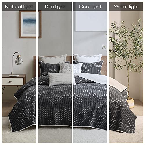 Ink+Ivy Reversible Cotton Quilt Set - Trendy Chevron Design Summer Cover Breathable Coverlet, Lightweight All Season Bedding Layer for Winter, Matching Shams, King/Cal King(104"x92"), Black 3 Piece INK+IVY