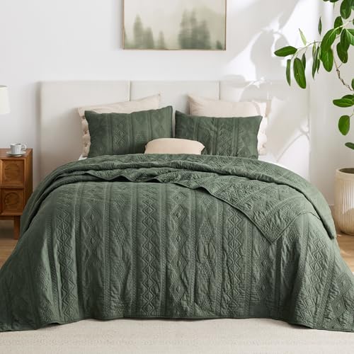 Bedsure 100% Cotton Quilt Set - Queen Size Bedspread, Lightweight Soft Bed Coverlet, 3-Piece Cozy Stitching Quilt Set with 2 Pillow Shams in Geometric Pattern for All Season, 90x96 inches, Olive Green Bedsure