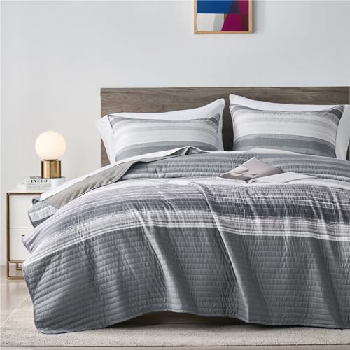 KAKIJUMN Twin Quilt Bedding Set, White and Grey Patchwork Striped Quilt Set, 2 Pieces Soft Lightweight Bedspread Coverlet Set with 1 Pillow Sham(Light Grey,Twin) KAKIJUMN