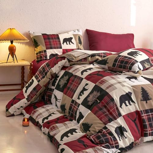 Wake In Cloud - Rustic Comforter Set, Cabin Christmas Lodge Western Country Bear Deer Moose Woodland RV Outdoor Theme, Soft Lightweight Bedding, 3 Pieces, Burgundy Black, California King Size Wake In Cloud