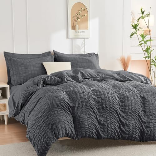 HYMOKEGE Dark Grey Duvet Cover Queen Size, Ultra Soft 3-Piece Seersucker Duvet Cover Set with Zipper Closure, Soft Brushed Microfiber Bedding Set with 8 Corner Ties (90"x90", 2 Pillowshams) HYMOKEGE