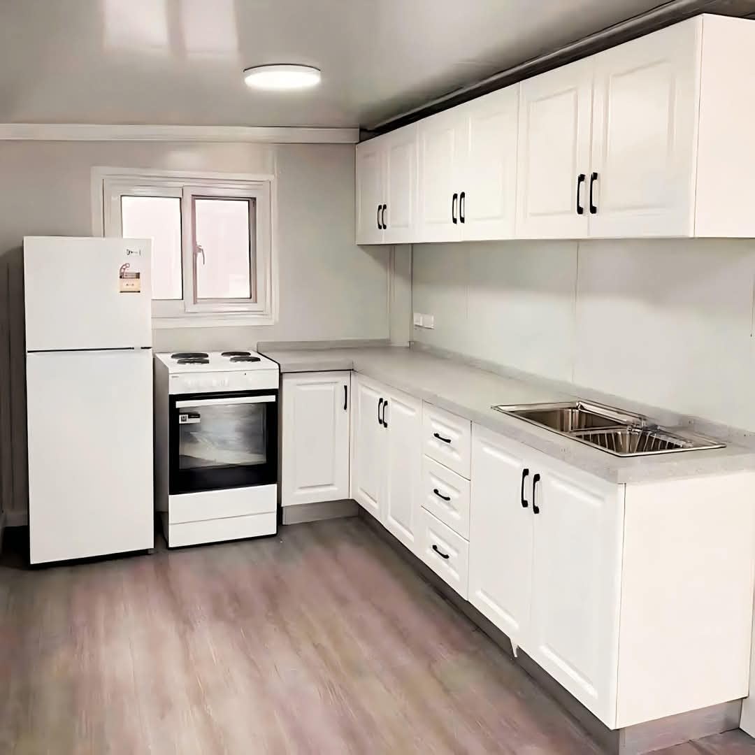 20FT Folding Prefab Home, 2 Bedroom Expandable Container House, Portable Tiny Modular Design Generic