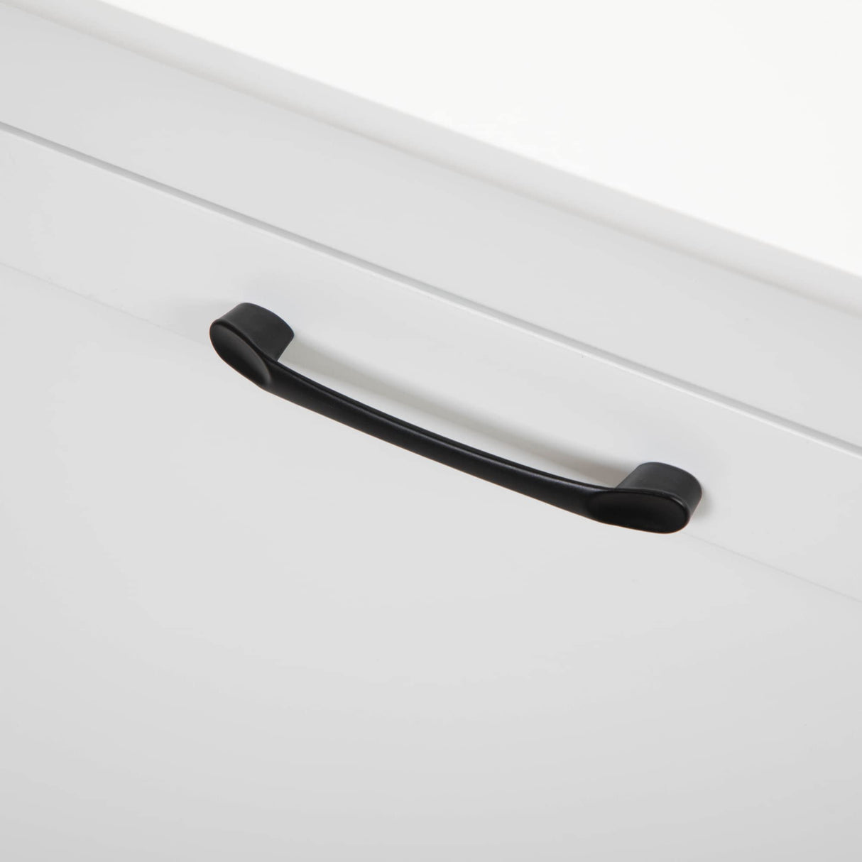 Sardoxx Wooden Tilt Out Trash Cabinet Kitchen Trash Can Rack Garbage Recycling Bucket Kitchen Cabinet, Hidden Garbage Cabinet with Angle Adjustable Door, Holds 13 Gallons, White Sardoxx