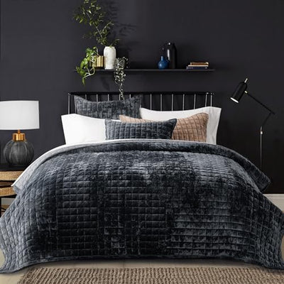 RECYCO Luxury Velvet Quilt Set King Size Bedding Sets, Ultra Soft Velvet Comforter Set, Lightweight Channel Box Stitch Oversized Bedspread Coverlet for All Season, with 2 Shams, Black