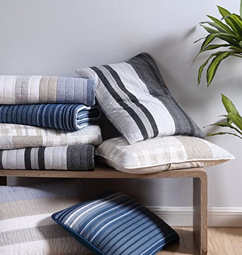 Nautica - Queen Quilt Set, Soft & Breathable Cotton Bedding with Medium Weight Feel, Reversible 3 Piece Bed Set with Matching Pillowcase (Coveside Blue) Nautica