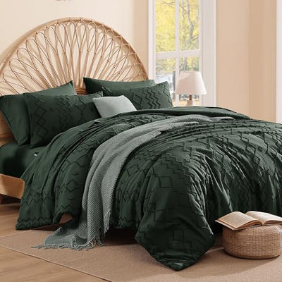AMBERSPACE Queen Comforter Set Dark Green, Tufted Boho Bedding Farmhouse Bed Set, All Season 7 Pieces Bed in a Bag with Sheets, Pillowcases & Shams