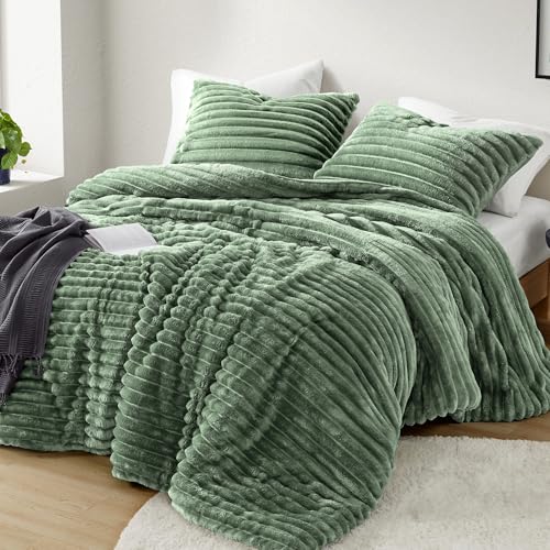 Intelligent Design Twin Comforter Set, Cozy Plush Bedding, Microfiber Reverse, 2 Piece, Lightweight, Super Soft Ribbed Velvet Comforter 1 Sham, All Season Fluffy Bed Set, Avril, Twin/Twin XL Green Intelligent Design