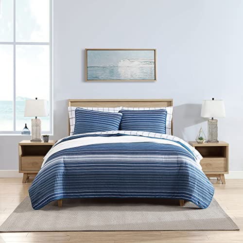 Nautica - Queen Quilt Set, Soft & Breathable Cotton Bedding with Medium Weight Feel, Reversible 3 Piece Bed Set with Matching Pillowcase (Coveside Blue) Nautica