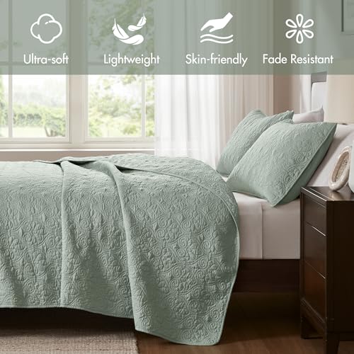 Madison Park Quebec Quilt Set - Luxurious Damask Stitching Design, Cotton Filled Lightweight Coverlet Bedspread Bedding, Shams, Full/Queen(90"x90"), Seafoam 3 Piece Madison Park
